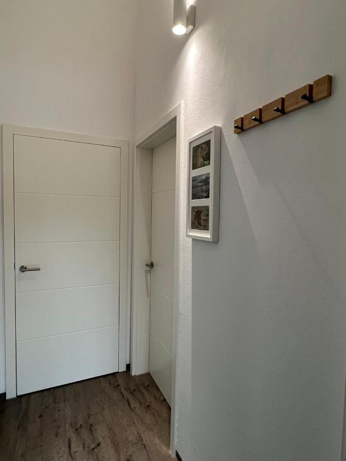 Ferienhaus Auszeit Mit Sauna Schwarz Exterior foto