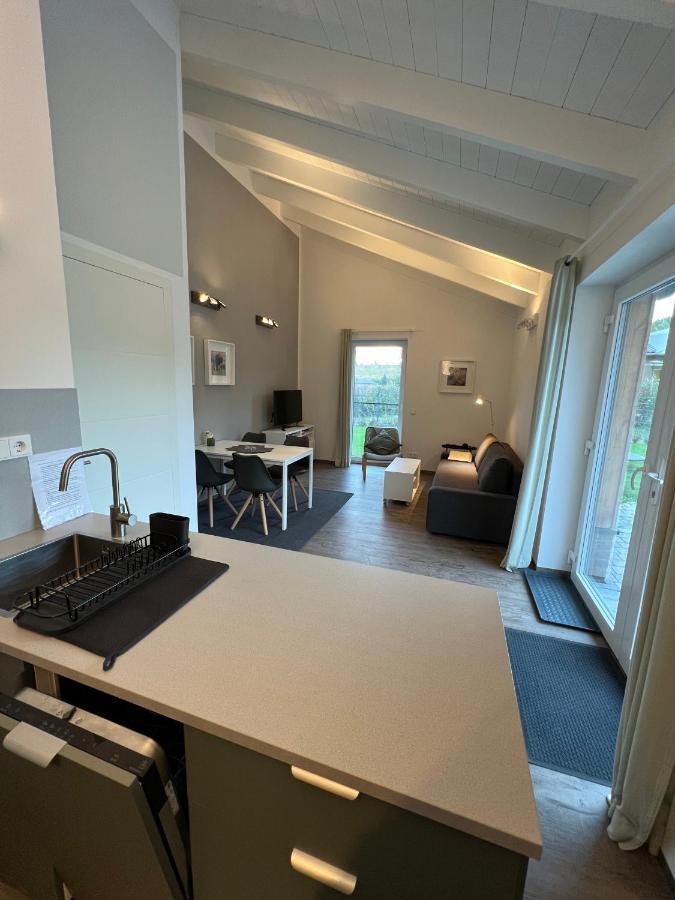 Ferienhaus Auszeit Mit Sauna Schwarz Exterior foto