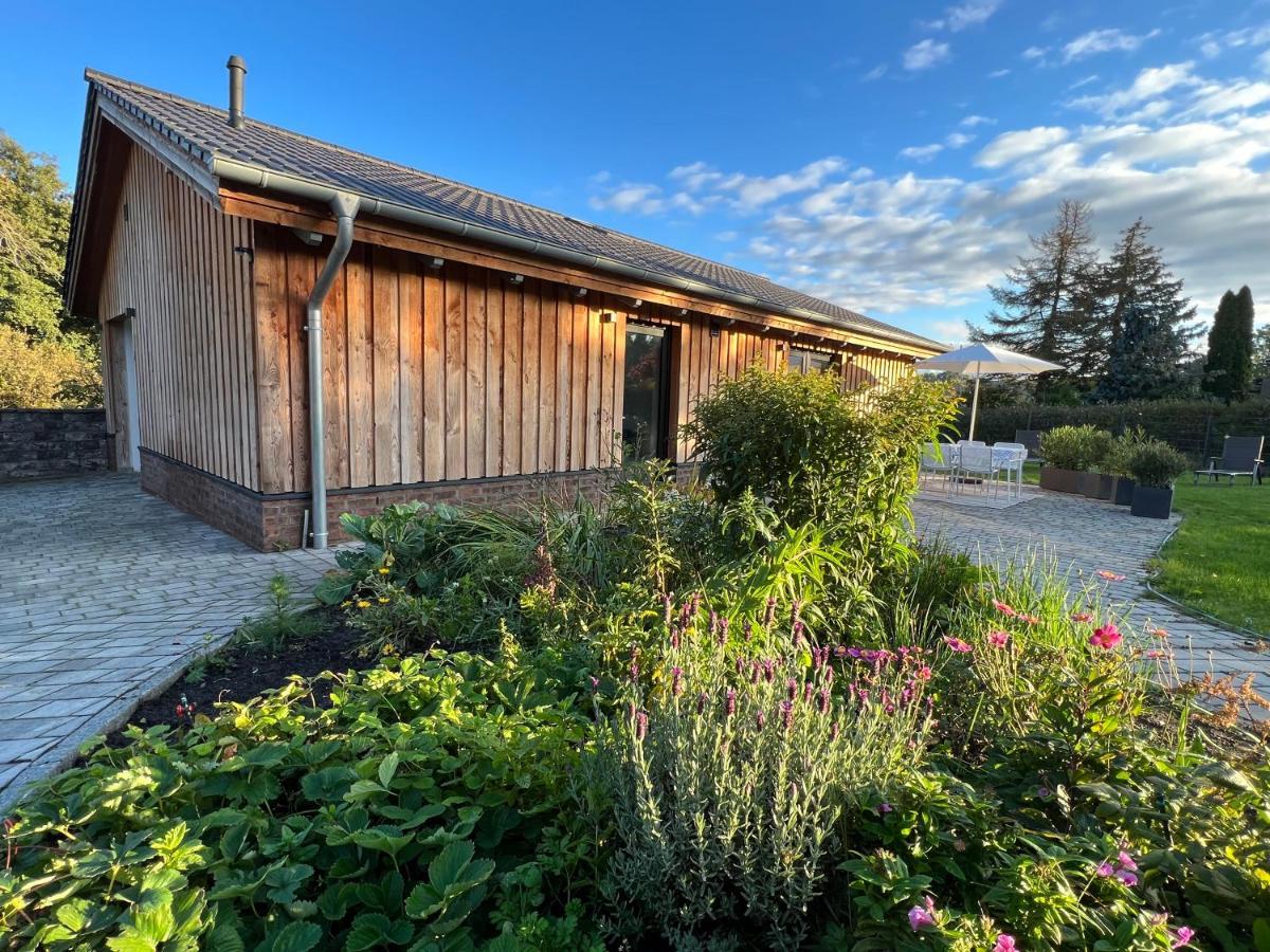 Ferienhaus Auszeit Mit Sauna Schwarz Exterior foto