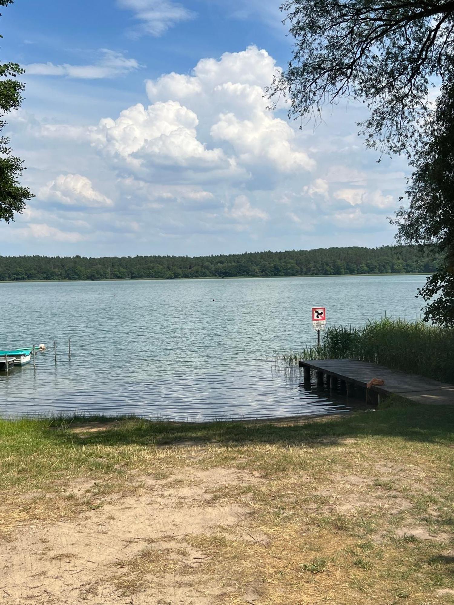 Ferienhaus Auszeit Mit Sauna Schwarz Exterior foto